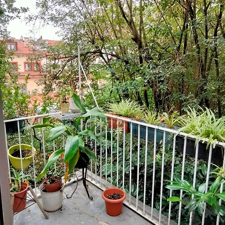 Dans L'Atelier Hostel Unidade Porta Nova-3